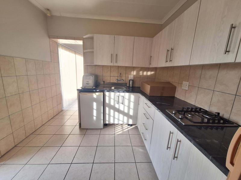 4 Bedroom Property for Sale in Hartenbos Heuwels Western Cape